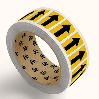 Pijl stickers op rol - geel zwart | 4 x 2 cm - 583 stickers per rol