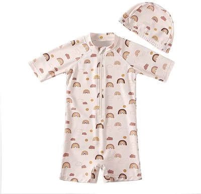 Il Bambini - UV-Zwempak - swimsuit met mutsje - UPF50+ - lichtoranje met regenboogjes - maat 74/80
