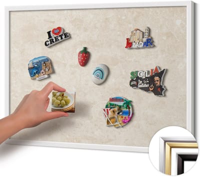 Wallfluent - Romig Magneetbord Met Decoratieve Patronen - 70 cm x 50 cm - Magneetbord met Witte Frame - Elegante lichte steen - Magneetbord voor Reissouvenirs - Design Magneetbord met Frame - Magnetisch Bord Foto Bevestiging