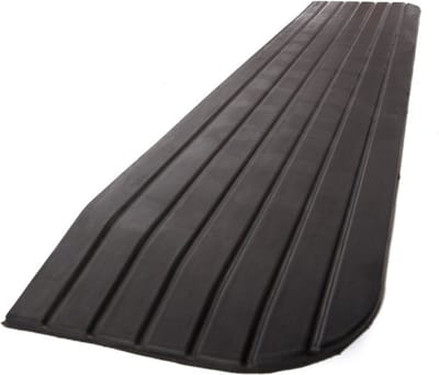Rubbermagazijn - Oploopmat schuin - Hoogte 2,6cm - Volrubber - Portieken, Galerijen, Drempels, Verhogingen en obstakels