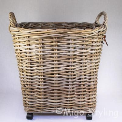 Houtmand -XXL - Met Wielen - Vierkant - Rond - Riet - Rotan - Dia 57 cm boven - Onder 40x40 cm