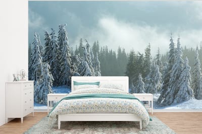 Behang - Fotobehang Bos - Sneeuw - Winter - Breedte 295 cm x hoogte 220 cm