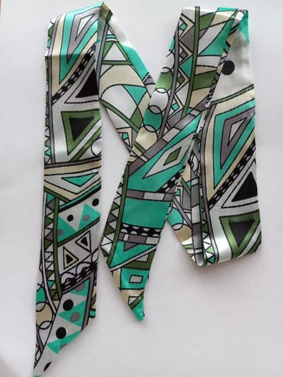 Le Sjalerie Smalle Sjaal Haarband Armband Groen