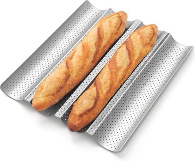 Baguette bakplaat - Broodbakvorm - Thuis brood bakken - Perforatie voor luchtcirculatie - 38 x 33 cm - Zwart