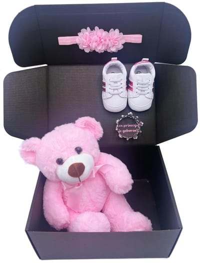 Kraamcadeau meisje met teddybeer. luxe baby cadeau met roze teddybeer babyschoentjes en hoofdband - origineel geboorte cadeau voor de pasgeboren baby - kraamkado meisje