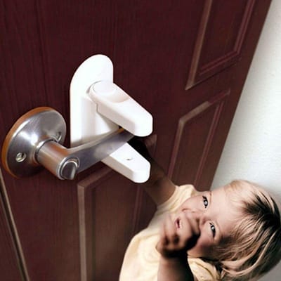 Deurklink Vergrendeling - 2 Stuks - Baby veilig - Baby proof - Deurklinken vergrendelen - Deurklink vergrendelaar - Veiligheidsslot - Deurbeveiliging - Kasten - Lades - Kinderslot - Kinderbeveiliging  - Ramen -  Deuren - - Wit