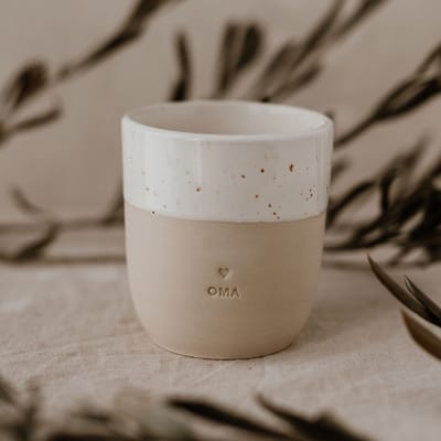 Mok Oma - Oma - Tas - Aardewerk - Handgemaakt - Servies - Decoratie - Grootouder - Geschenk - Cadeau - Koffie - Thee - Origineel Cadeau - Uniek - Vrienden - Koffietas
