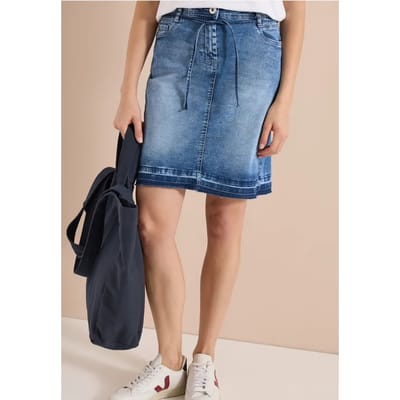Knielange denim rok met riemdetail