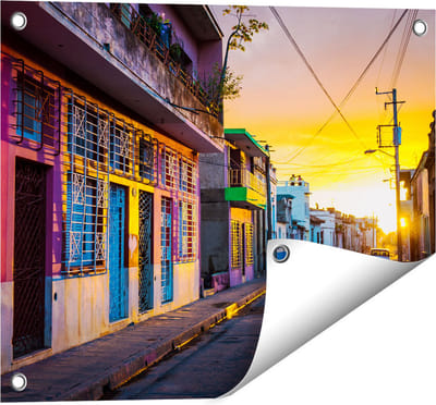 Gards Tuinposter Cuba Kleurrijke Huisjes bij Zonsondergang - 50x40 cm - Tuindoek - Tuindecoratie - Wanddecoratie buiten - Tuinschilderij