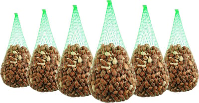 Famiflora pindanootjes in netje set van 6 x 250 g - Vogelvoer - Wintervoer vogels - Handig netje: eenvoudig op te hangen en voedertijd efficiënt gebruiken