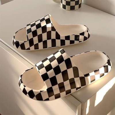 Summer Home Cow Pattern Women Slippers Black White Thick Sole Eva Girls Platform Shoes Outdoor Cartoon Ladies Beach Slides 40-41 carreaux de blanche