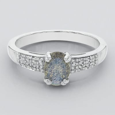 Cavill - Zilveren Ring met 0,69 ct Ovale Labradoriet en 0,063 ct Witte Topaas - 925 Sterling Zilver - Elegante Damesring uit Madagaskar - Maat 17