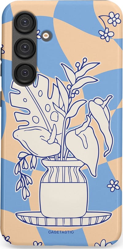 Casetastic Hoesje Geschikt voor Samsung S25 Plus - Stijlvolle Beschermende Duo-layer Case - Bosje vol blauw