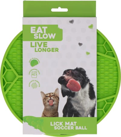 Eat Slow Live Longer Likmat - Ø 22 cm - Slowfeeder Honden en Katten - Anti Schrok - Voermat - Likvoerbak - Voor Nat Voer en Brokken - Vaatwasserbestendig - Voetbal - Anti Slip - Voerpuzzel Kat - Groen