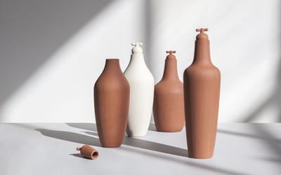 Tap Water Carafe - oppervlaktewater water karaf (laag model) in terracotta kleur steengoed