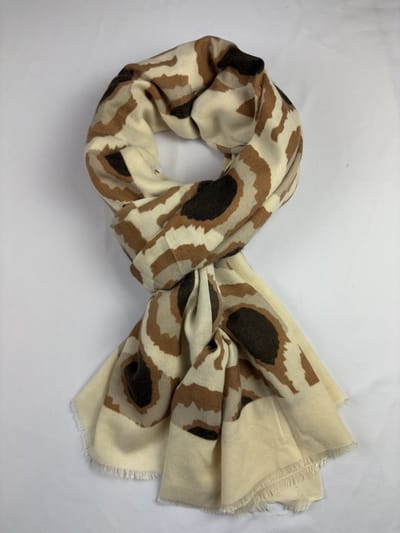 Nette sjaal met een vrolijk print van warme stof met 80% viscose met 20% wol