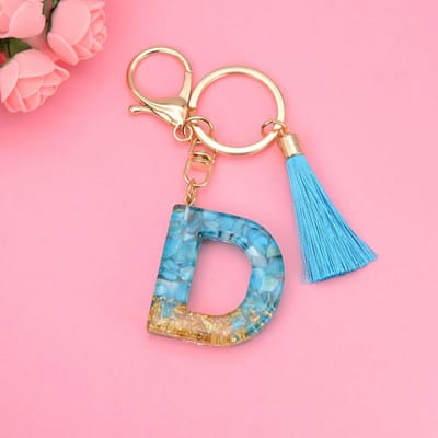 Letter Sleutelhanger A-Z – Luxe Initialen Sleutelhanger met Pompon & Kwastje – Tashanger voor Dames & Meisjes – Accessoire voor Sleutelbos, Handtas, Rugzak & Autosleutel – Persoonlijk Cadeau voor Vrouw, Moeder, Dochter & Vriendin