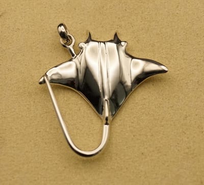 Sterling zilveren hanger zee rog - zilveren hangertje rog (zee) - leuke zilveren zeedieren hangers - mooie zilveren hangers zeeleven - hangertjes roggen - bedel voor ketting van zeeleven dier - cadeau tip verjaardag, feestdagen
