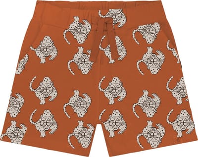 Smitten organic unisex shorts in Adobe bruin met Magische luipaard all-over print