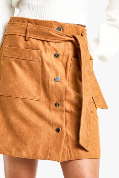 boohoo Dames Mini-rok met ceintuur en knoopdetail in suede-look | Tan | Maat: 34