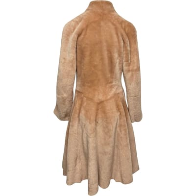 Bottega Veneta Volledige Lengte Shearling Jas in Beige Suede