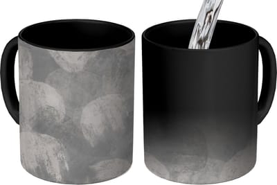 Magische Mok - Foto op Warmte Mokken - Koffiemok - Abstract - Verf - Grijs - Schilderij - Magic Mok - Beker - 350 ML - Theemok