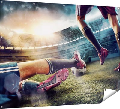 Gards Tuinposter Voetbal Sliding in het Stadion - 160x120 cm - Tuindoek - Tuindecoratie - Wanddecoratie buiten - Tuinschilderij