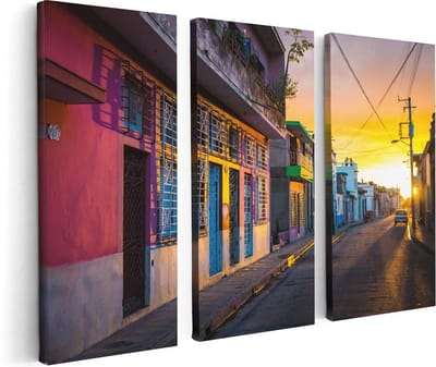 Artaza Canvas Schilderij Drieluik Cuba Kleurrijke Huisjes bij Zonsondergang - 120x80 cm - Wanddecoratie Woonkamer - Schilderijen - Muurdecoratie