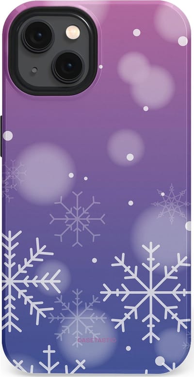 Casetastic hoesje geschikt voor Apple iPhone 13 - MagSafe - Dubbellaagse bescherming - Winter Sneeuw Paarse Roze Gloed - Fashion Case - Lavendel