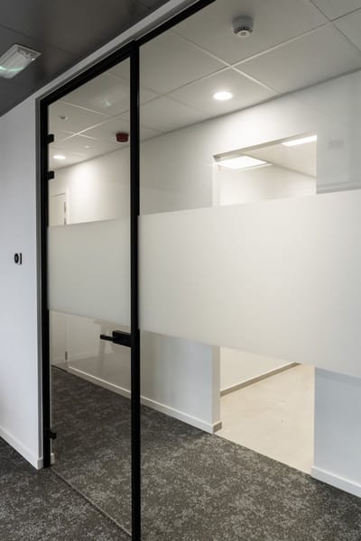 Raamfolie Privacy 61x200 cm – Extra Brede Mat Glas Folie – Zonder Naden – Minder Snijverlies – Zelfklevend – Voor Ramen & Badkamer