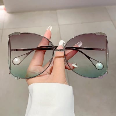 Nouveauté Lunettes de Soleil Métal Oversize Pour Femmes Pour Femme Designer Premium Gracieuses Rose Lunettes de Soleil Soleil Style Rétro Cadre de Grande Forme Teintes Perle As the picture