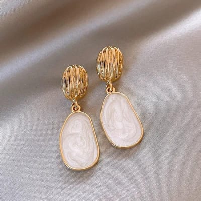 Witte Onregelmatige Waterdruppel Hanger Oorbellen voor Vrouwen Koreaanse Geometrie Nieuwe Mode Feest Sieraden Meisjes Cadeau gray