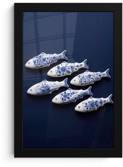Poster in lijst - Fotolijst 20x30 cm - Posters - Vissen - Delfts - Blauw - Keramiek - Posterlijst zwart - Decoratie - Wanddecoratie woonkamer - Muurdecoratie slaapkamer