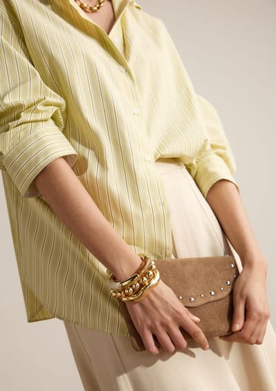 Manfield - Bruine suède clutch met zilveren studs