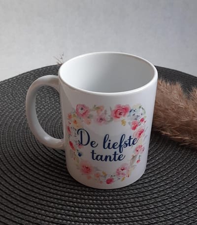 Mint11 - Mok - De liefste tante - Bloem - verjaardagscadeau - cadeau voor haar - kado voor haar - koffiemok - koffiebeker - theemok - theebeker
