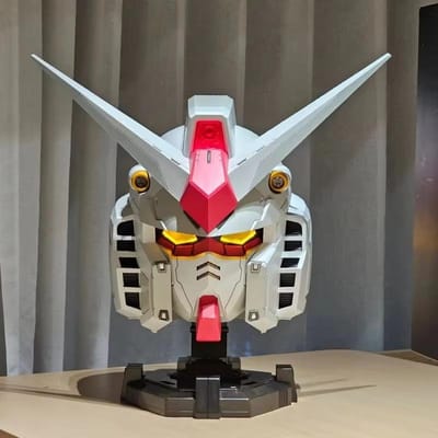 Rx-78-2 Ganso Yuanzu Stripboek Tentoonstelling Cosplay Helm Actiefiguren Draagbaar Lichtgevende Versie Bureau Ornament Trendy Speelgoed Perfect Cadeau