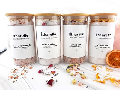 Badzout - Étharelle Luxe Badbeleving -4x 340 g. Premium spa-ritueel met pure essentiële oliën - Set van 4 potjes - Gift set - Met Geschenkdoos - Cadeau Set