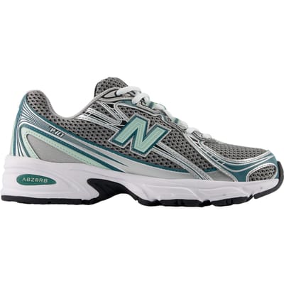 New Balance 740 Zilver