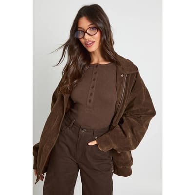 boohoo Dames Katoenen Henley top met knoopsluiting aan de voorkant en lange mouwen | Chocoladebruin | Maat: 36