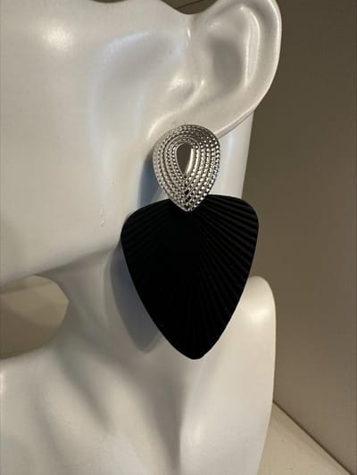 Vintage leaf oorhangers | Make up | Parfum | Moederdag | Verjaardagscadeau| Cadeautje| Valentijnsdag| Kado | sieraden | vaderdag | oorbellen | oorsieraden