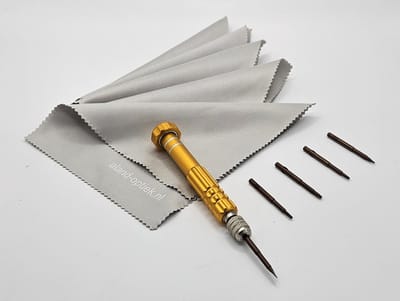 precisie magnetische schroevendraaier met 5 doekjes / universele bril schroevendraaier (5 in 1) / microvizeldoekjes / Schroeven Draaier / un tournevis et 5 chiffon Gereedschap voor Brillen / Laptop / Smartphone / Tablet / Macbook / Horloges