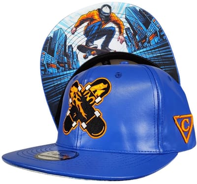 Capiche® Snapback Pet – Rijd Met Ons Mee – Blauw Kunstleer – Verstelbaar met Druksluiting – Pet Mannen – Ride With Us
