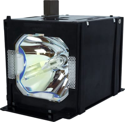 Beamerlamp geschikt voor de RUNCO VX-4000Ci beamer, lamp code RUPA-004910 / 151-1031-00 / RUPA-005700. Bevat originele SHP lamp, prestaties gelijk aan origineel.