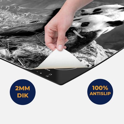 Chefcare Inductie Beschermer Twee Panda's Eten Bamboe Riet - Zwart Wit - 60x50 cm - Afdekplaat Inductie - Kookplaat Beschermer - Inductie Mat