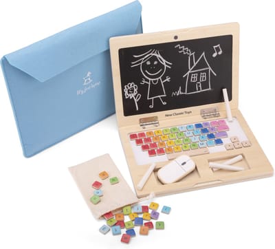 New Classic Toys® Houten Speelgoed Laptop - 'Mijn Eerste Laptop' met Krijtbord & Magnetische Letters- Met Laptoptas - Educatief Rollenspel Speelgoed - Vanaf 3 Jaar