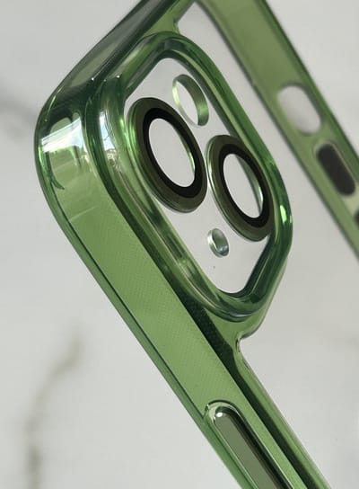 Anti-Yellow TPU/PC Hoesje - Geschikt voor iPhone 14 Plus / 15 Plus - Met Cameralens Glas Bescherming – Transparant/Groen – 2.5mm Dikte