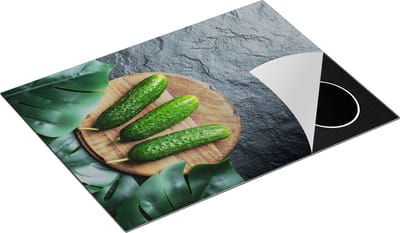 Chefcare Inductie Beschermer Komkommers met Bladeren op Zwarter Marmer - 70x50 cm - Afdekplaat Inductie - Kookplaat Beschermer - Inductie Mat