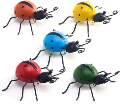Metalen Lieveheersbeestjes Decoratie - Tuinbeelden Set - Buiten Decoreren - Roestbestendige Coating - Set van 5 - Meerdere kleuren