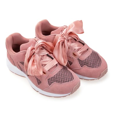 Puma Prevail Heart MU Vrouw Roze Trainers