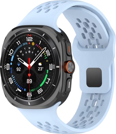 By Qubix - Compatible Samsung bandje - Siliconen sportband Holes Style - Lichtblauw - Geschikt voor Samsung Galaxy Watch Ultra / Ultra 2 - 47mm